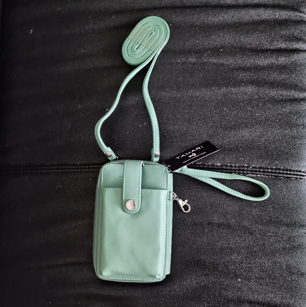 NWT, Light Mint Green Tahari Crossbody Wristlet Bag Purse Wallet